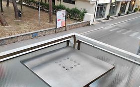 Rossetto e cocciolato - Stanza indipendente con bagno privato a Pesaro